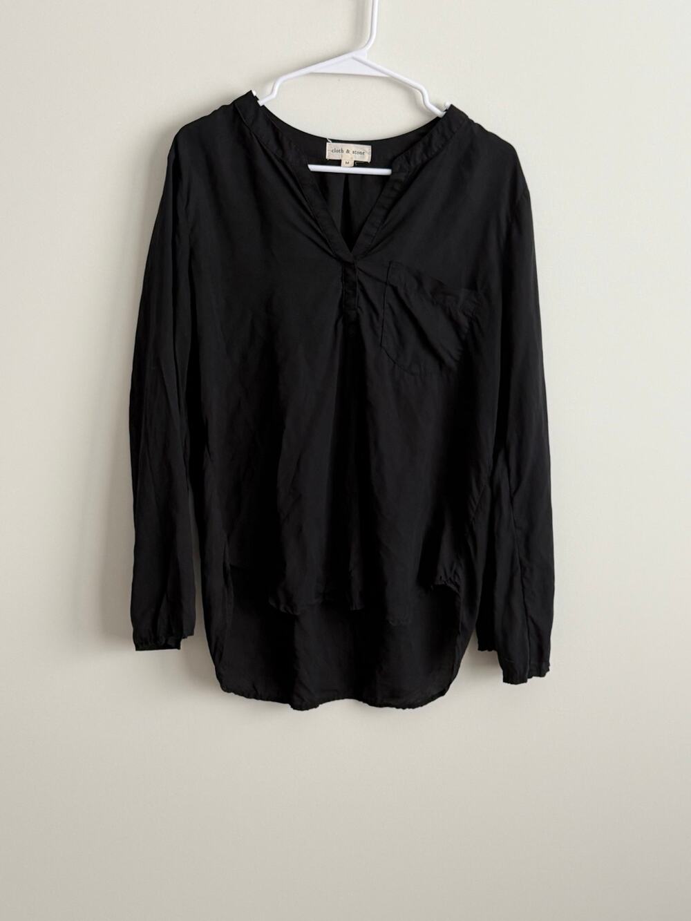 Cloth & Stone Black V-Neck Blouse Medium Long Sleeve Pocket Top